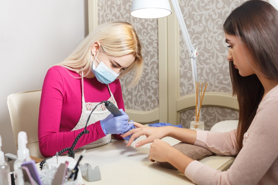 Bademler Manikürcü